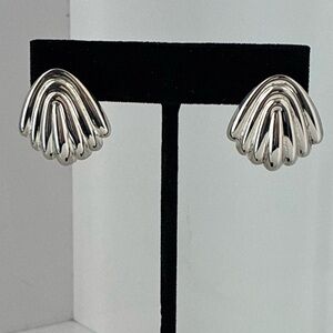NWOT NIP vintage Silver Tone Fortunoff pierced post earrings. 
.75 in x .875 in.